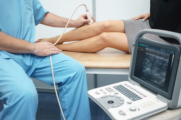 Diagnostics for the detection of reticular varicose veins of the legs by means of ultrasound